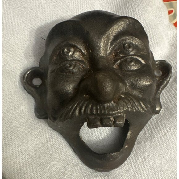 Wilton Cast Iron Wall-Mounted Bottle Opener 4 four eye Face Design - Picture 1 of 5
